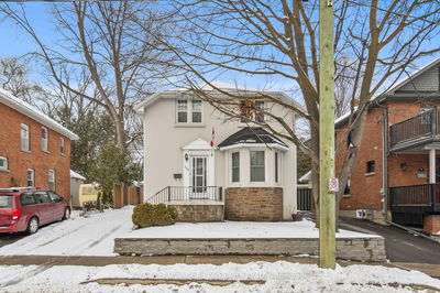 379 Park Ave, Newmarket - Central Newmarket