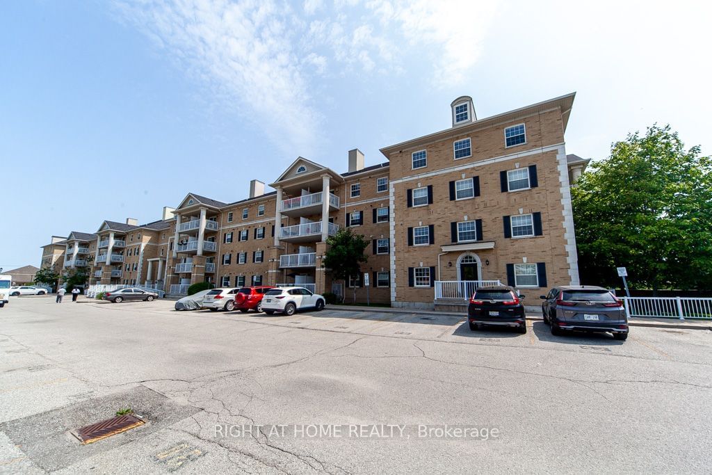 Condo for sale at 301-7428 Markham Road, Markham, Middlefield, L3S 4V6 - MLS: N11921732