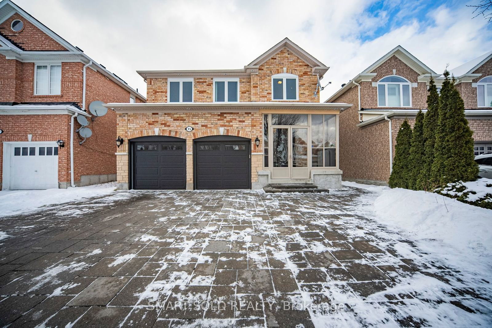 Detached House for sale at 15 Pagoda Drive, Richmond Hill, Oak Ridges, L4E 4N4 - MLS: N11921787