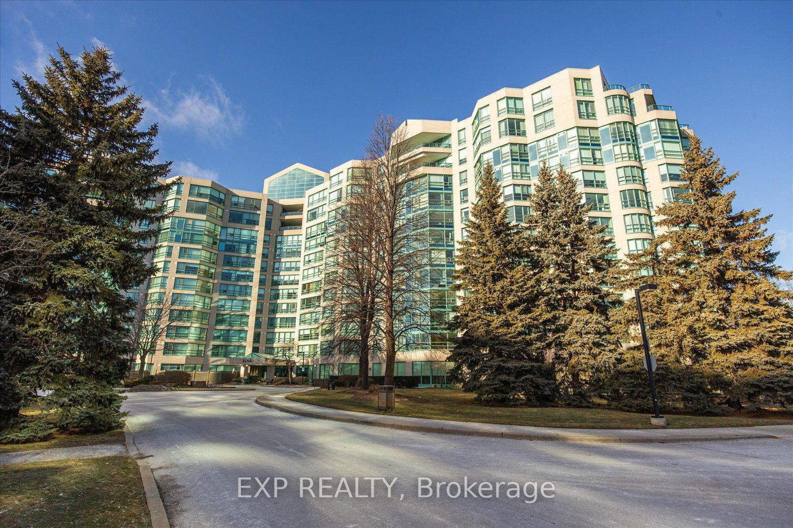 Condo sold at 705-7905 Bayview Avenue, Markham, Aileen-Willowbrook, L3T 7N3 - MLS: N11921898