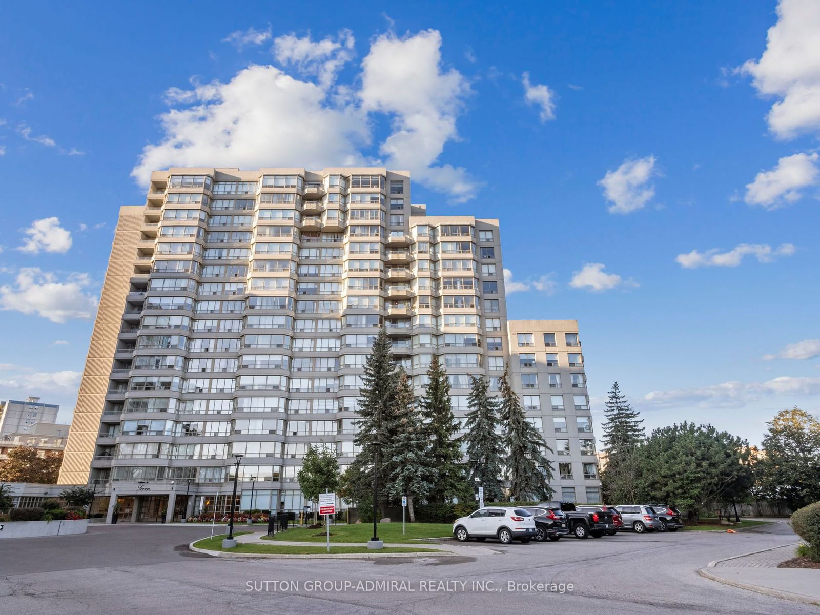 Condo for sale at 604-7 Townsgate Drive, Vaughan, Crestwood-Springfarm-Yorkhill, L4J 7Z9 - MLS: N11921903