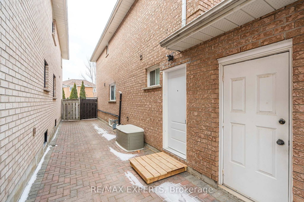 8828 Martin Grove Road 2