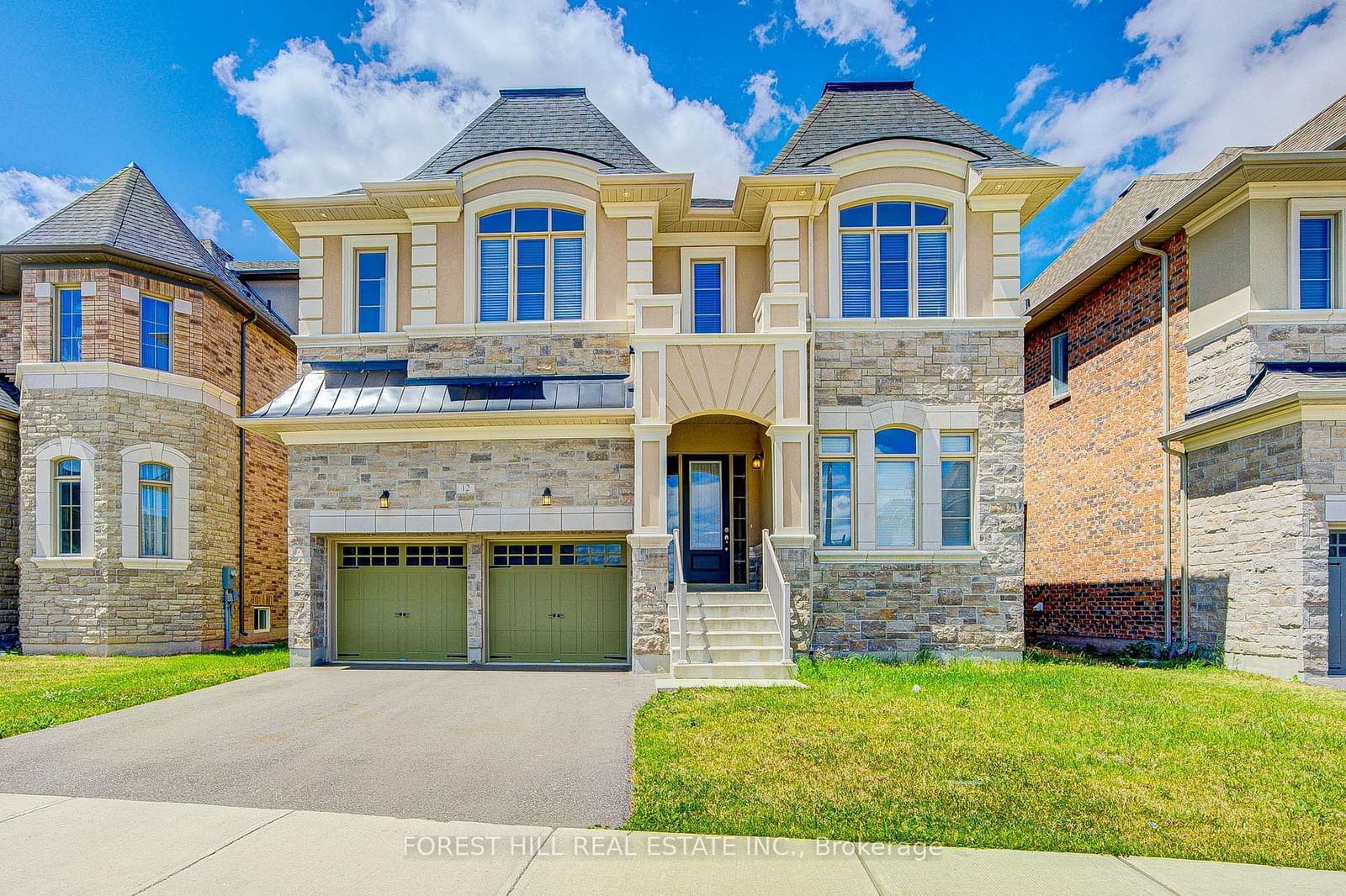 Detached House for sale at 12 Giardina Crescent, Richmond Hill, Bayview Hill, L4B 0G2 - MLS: N11922020