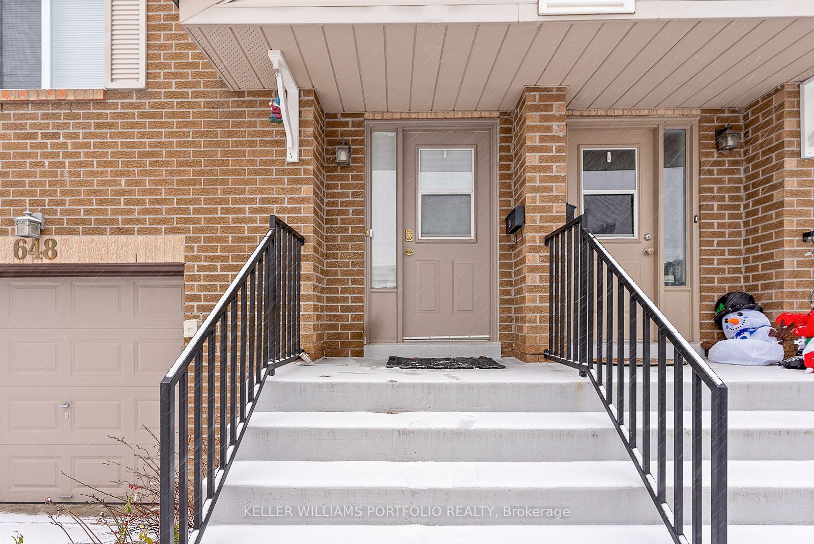 Townhouse for lease at 33-648 Gibney Crescent, Newmarket, Summerhill Estates, L3X 1Y1 - MLS: N11922160