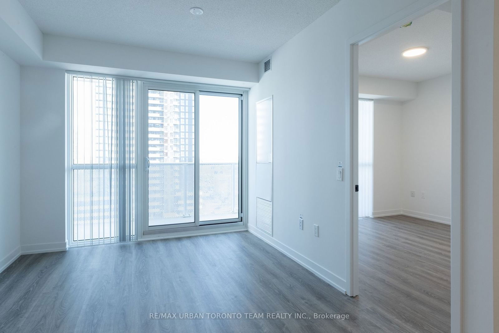 Condo for lease at 1517-195 Commerce Street, Vaughan, Vaughan Corporate Centre, L4K 0P9 - MLS: N11922263