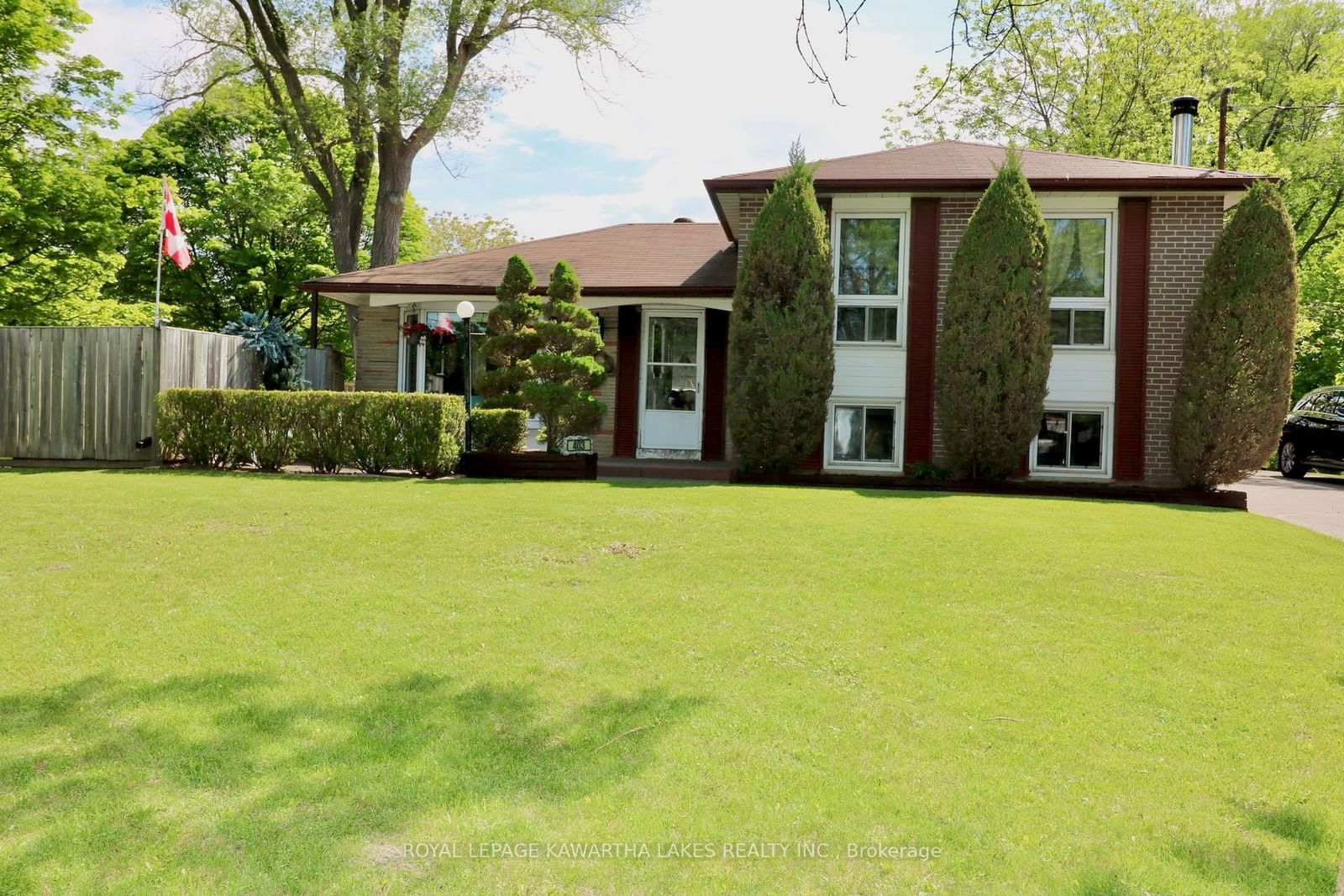 Detached House for sale at 403 Alper Street, Richmond Hill, Crosby, L4C 2Z5 - MLS: N11922391