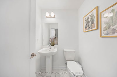 123 Lyall Stokes Circ, East Gwillimbury - Mt Albert image-0-4