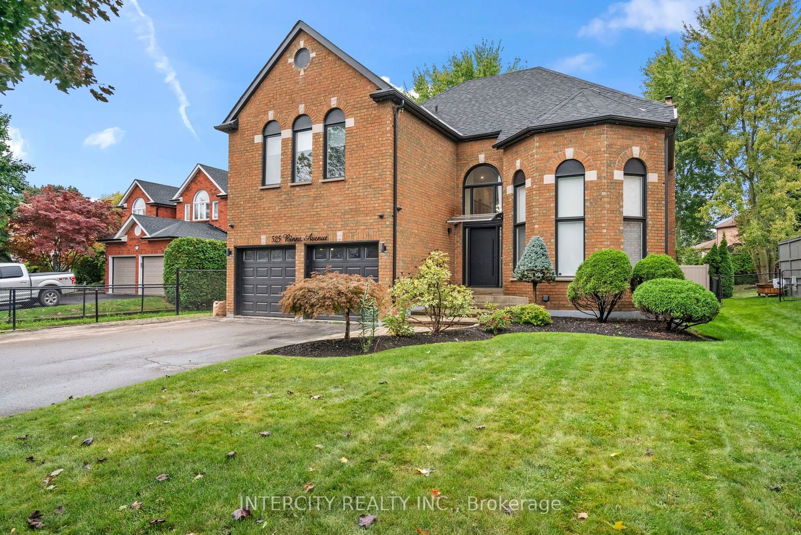 Detached House sold at 525 Binns Avenue, Newmarket, Glenway Estates, L3X 1T8 - MLS: N11922538