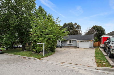 56 Don Mor Dr, Newmarket - Central Newmarket