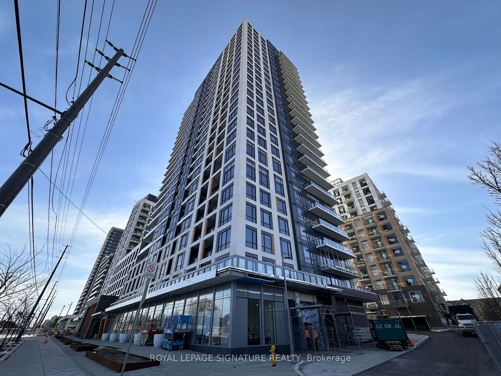 Condo for lease at 402-7950 BATHURST Street, Vaughan, Beverley Glen, L4J 0L4 - MLS: N11923104