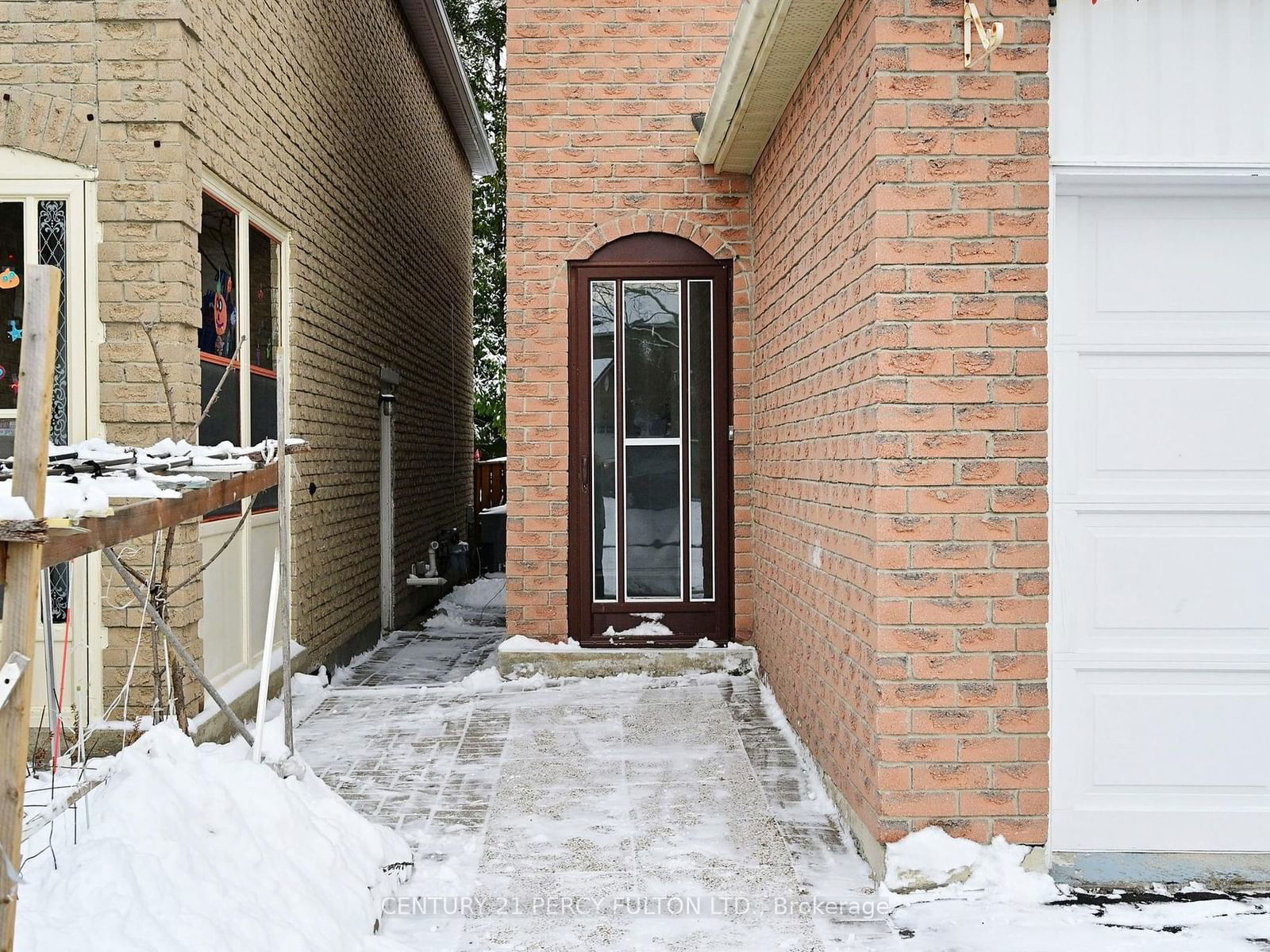 Detached House sold at 43 William Honey Crescent, Markham, Middlefield, L3S 2L2 - MLS: N11923176