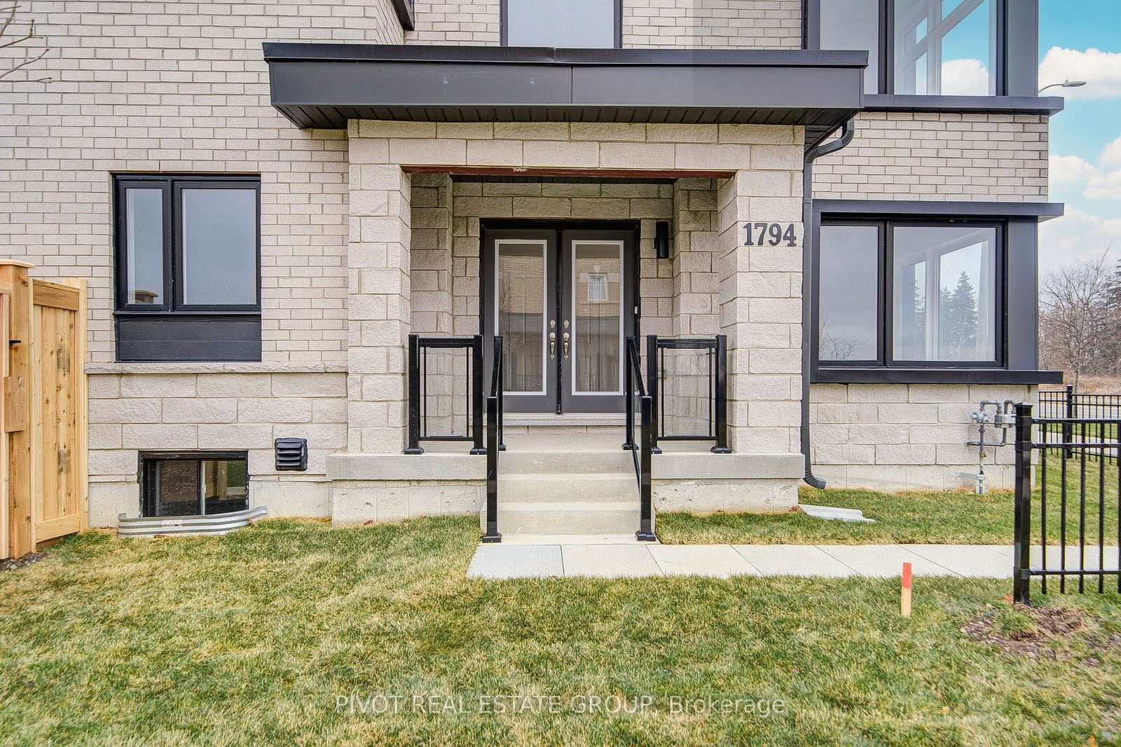 Townhouse for sale at 1794 Donald Cousens Pkwy, Markham, Cornell, L6B 0V5 - MLS: N11923292