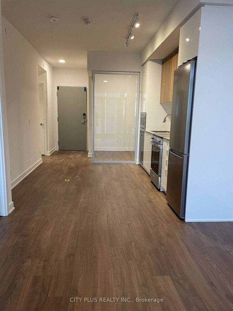 home for lease on 3208-30 Upper Mall Way