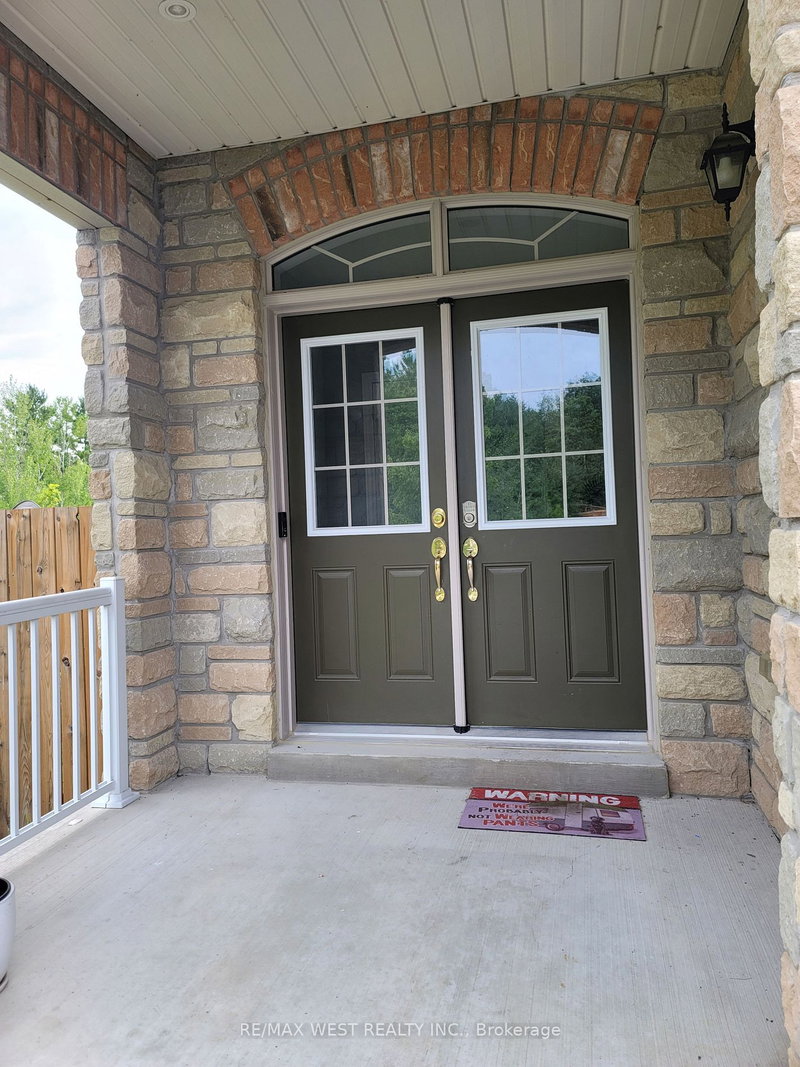 82 Greenwood Dr, Essa, L0M 1B4 | Image 3