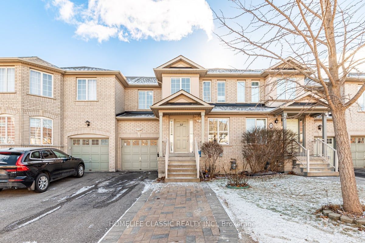 Townhouse for sale at 37 Bassett Avenue, Richmond Hill, Langstaff, L4B 4J9 - MLS: N11923830