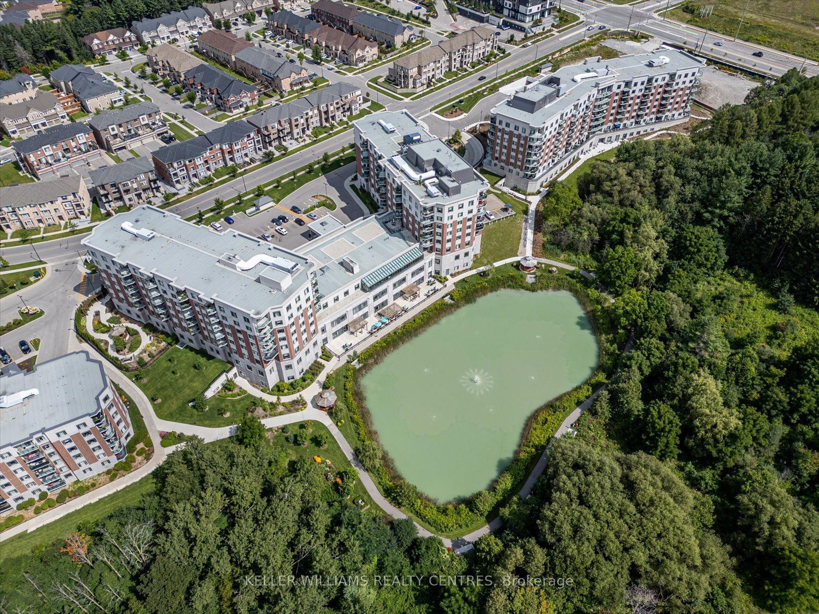 Condo for sale at 303-460 William Graham Drive, Aurora, Rural Aurora, L4G 1X9 - MLS: N11924170