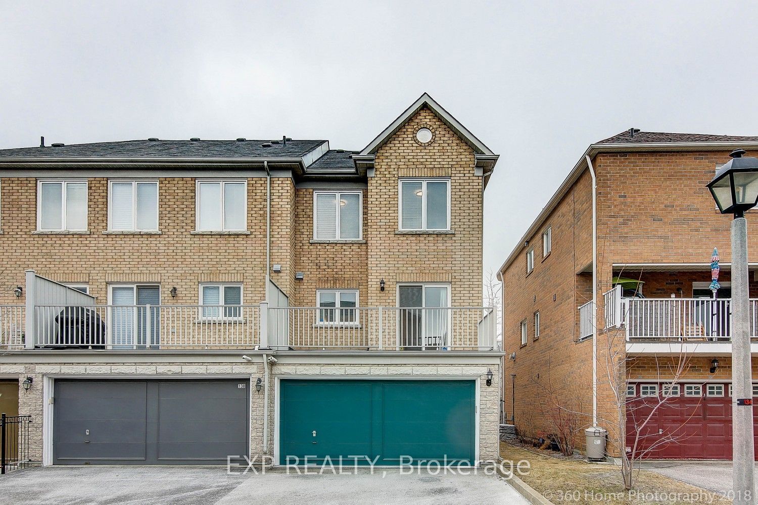 Townhouse for lease at 136 Galleria Pkwy, Markham, Commerce Valley, L3T 7T7 - MLS: N11924785