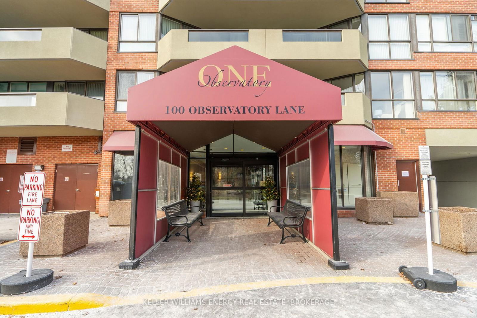 Condo for sale at 312-100 Observatory Lane, Richmond Hill, Observatory, L4C 1T4 - MLS: N11925333