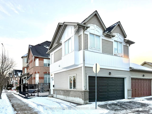 Coach - 46 Glendennan Avenue