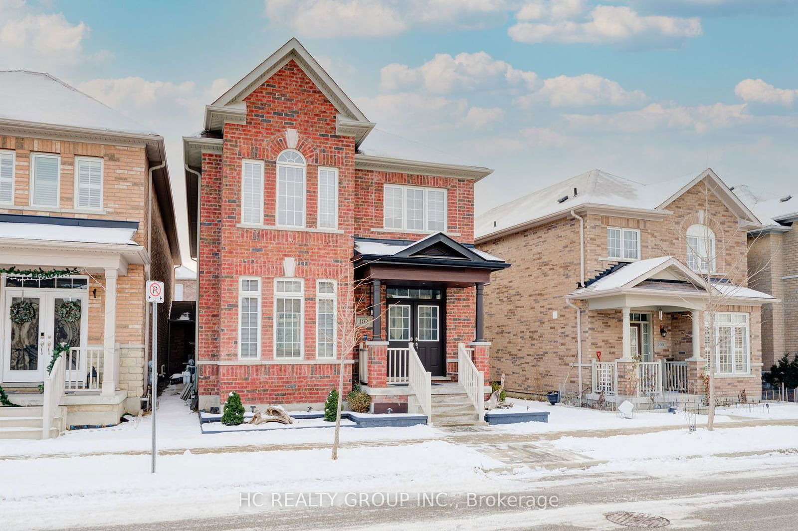 Detached House sold at 102 Pearl Lake Road, Markham, Cornell, L6B 0Y2 - MLS: N11925985