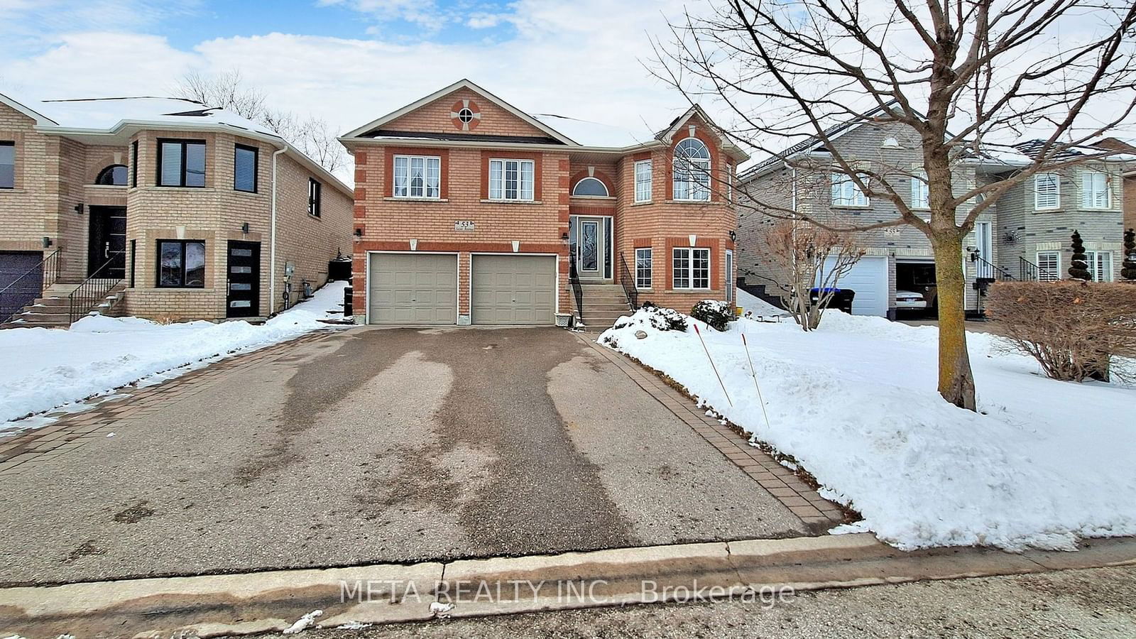 Detached House sold at 53 Saint Avenue, Bradford West Gwillimbury, Bradford, L3Z 3H7 - MLS: N11926029