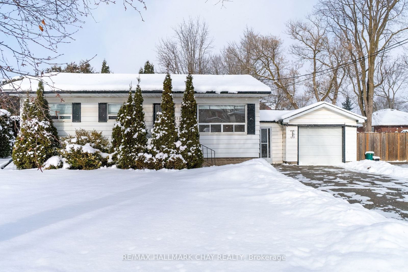 Building at 178 Albert Street, New Tecumseth, Alliston