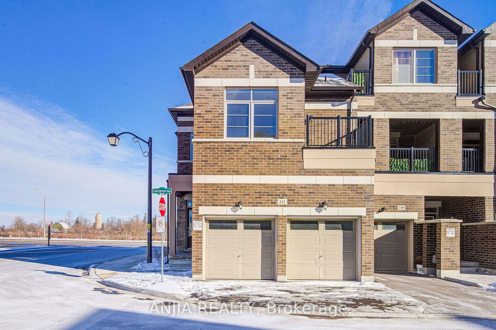 Townhouse for sale at 111 Carneros Way, Markham, Box Grove, L6B 1R2 - MLS: N11926399