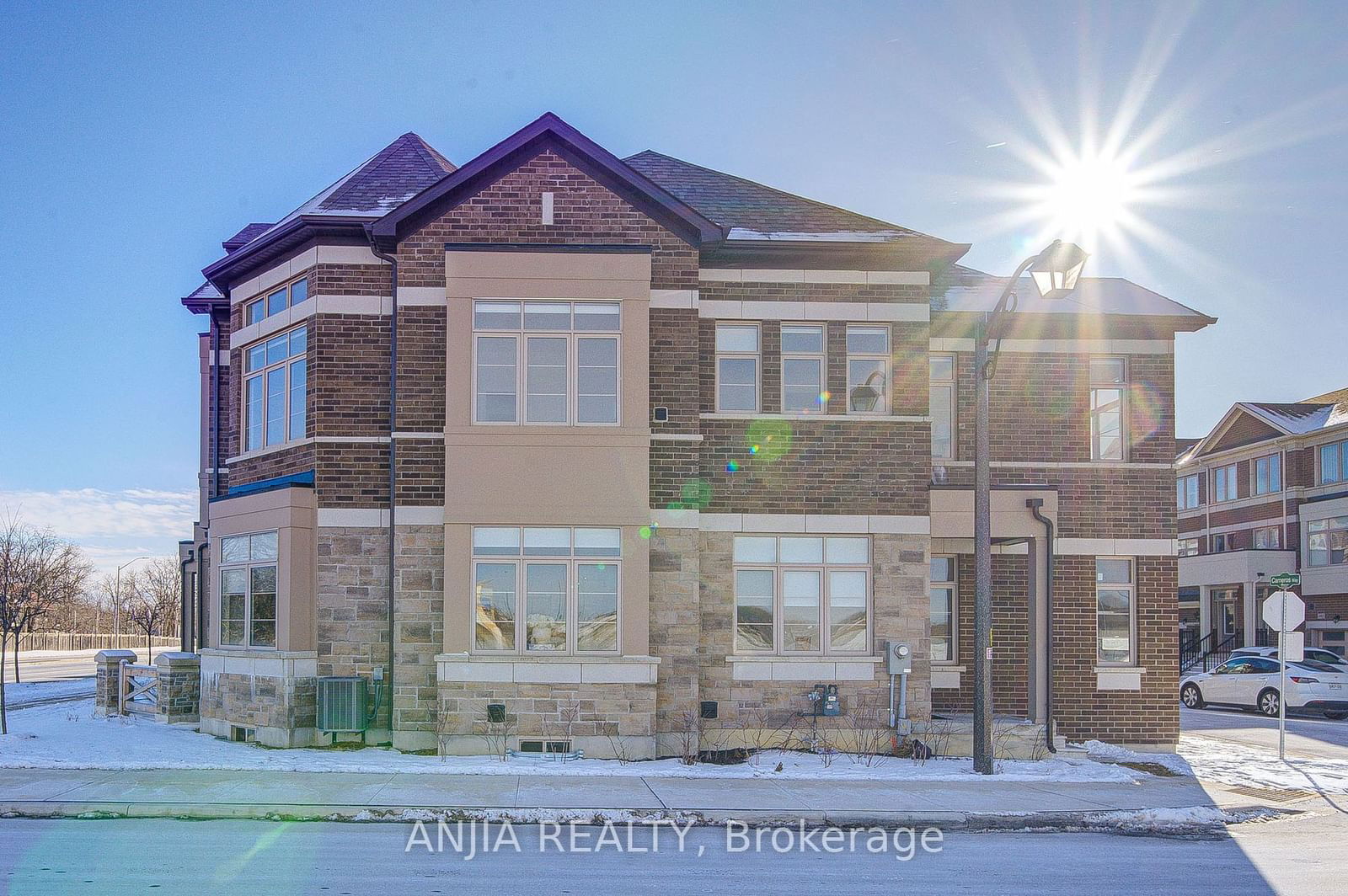 Townhouse for sale at 111 Carneros Way, Markham, Box Grove, L6B 1R2 - MLS: N11926399