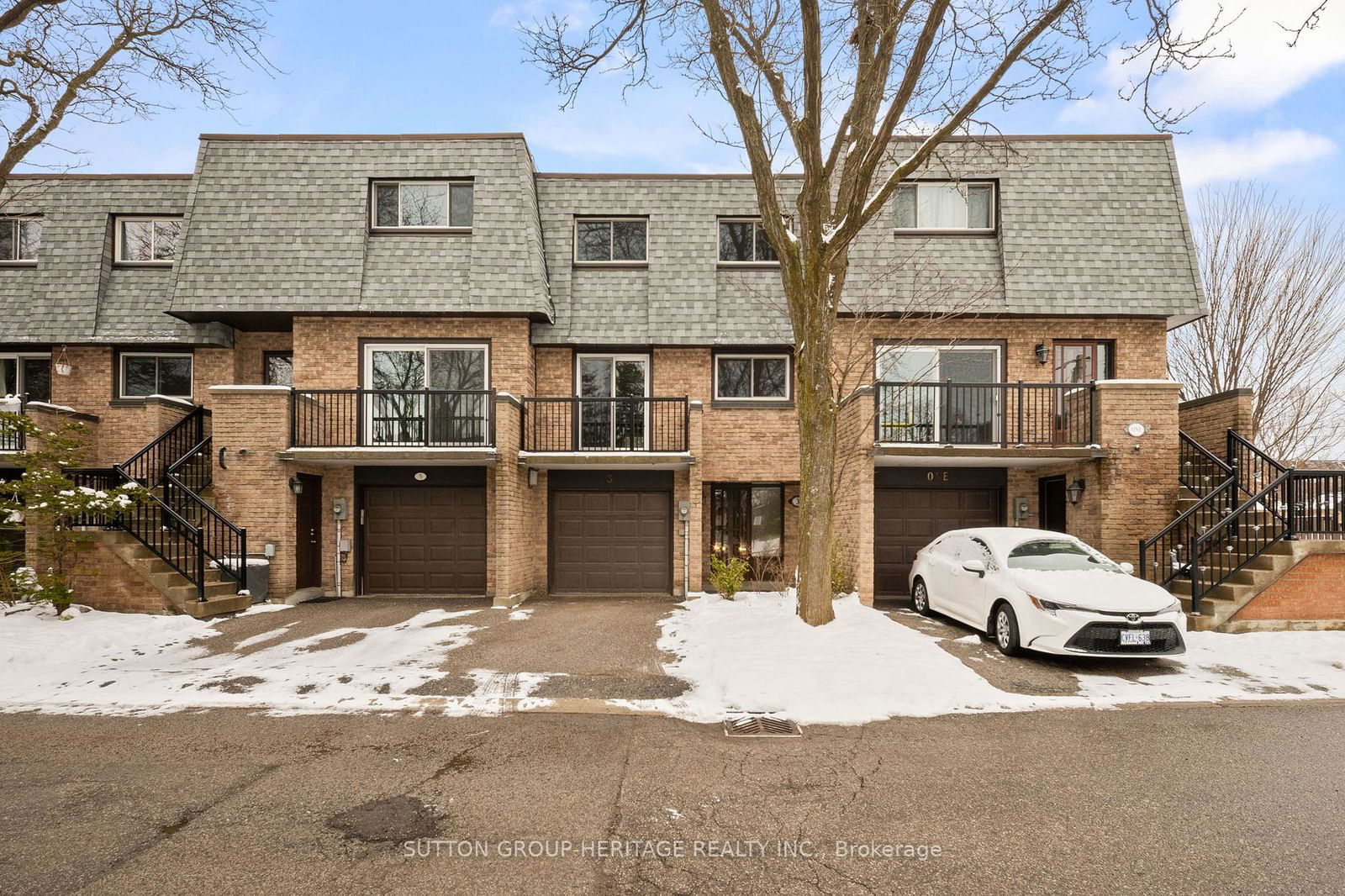 Townhouse for sale at 3 Woodglen Way, Markham, Unionville, L3R 3A8 - MLS: N11926617