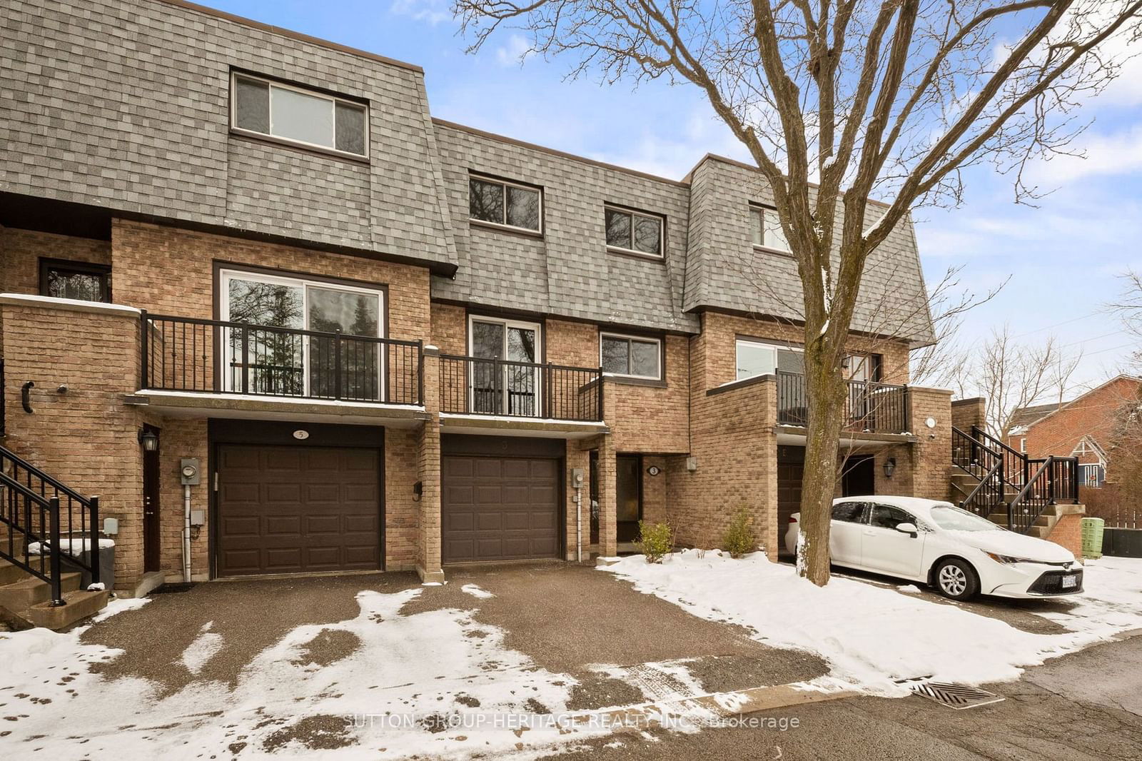 Townhouse for sale at 3 Woodglen Way, Markham, Unionville, L3R 3A8 - MLS: N11926617