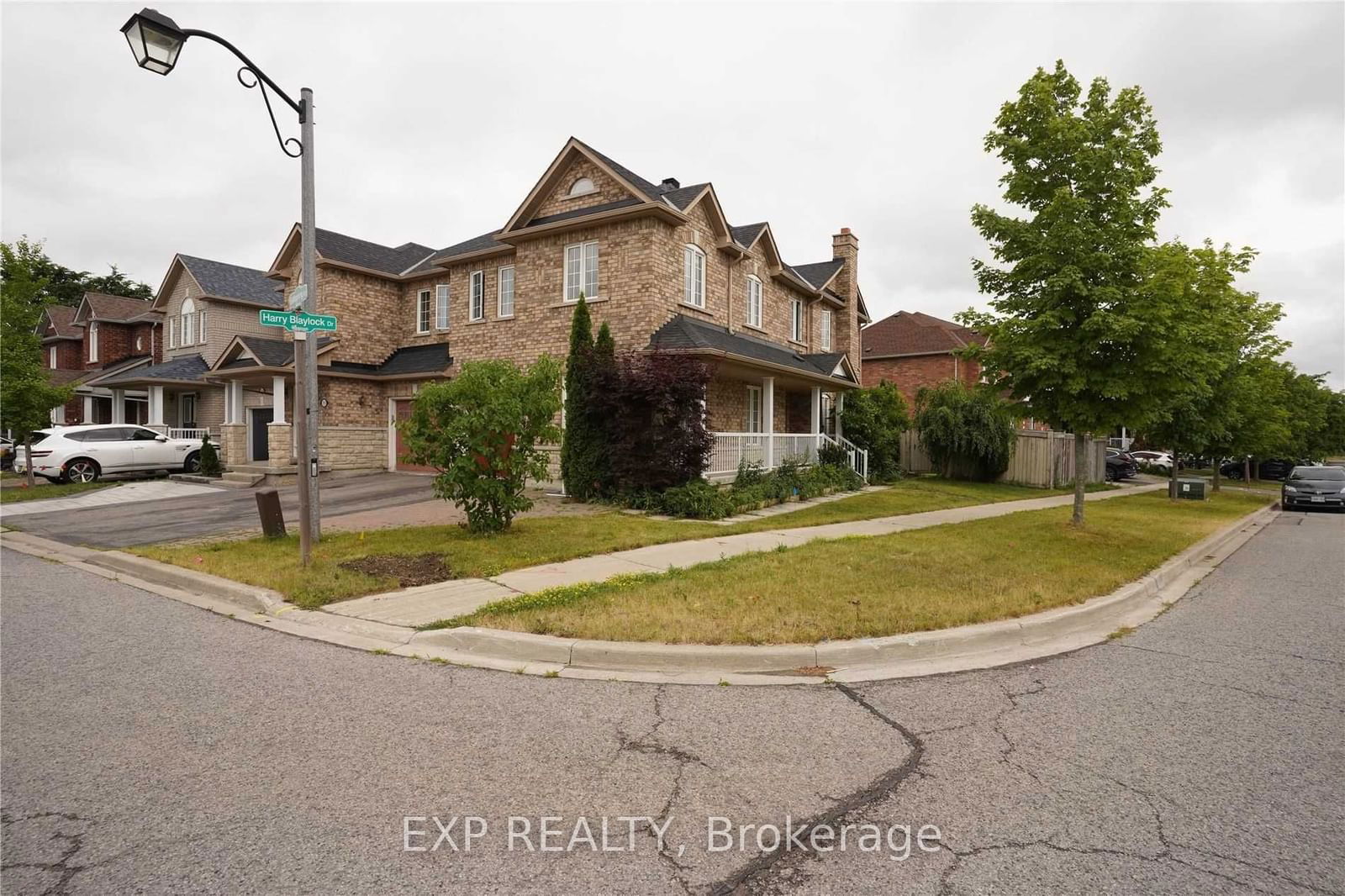 Semi-Detached House for lease at 33 Saltspring Drive, Markham, Greensborough, L6E 2H1 - MLS: N11926875