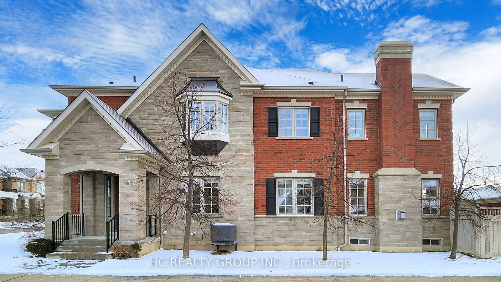 Detached House for sale at 201 Paradelle Drive, Richmond Hill, Oak Ridges Lake Wilcox, L4E 1B8 - MLS: N11927065