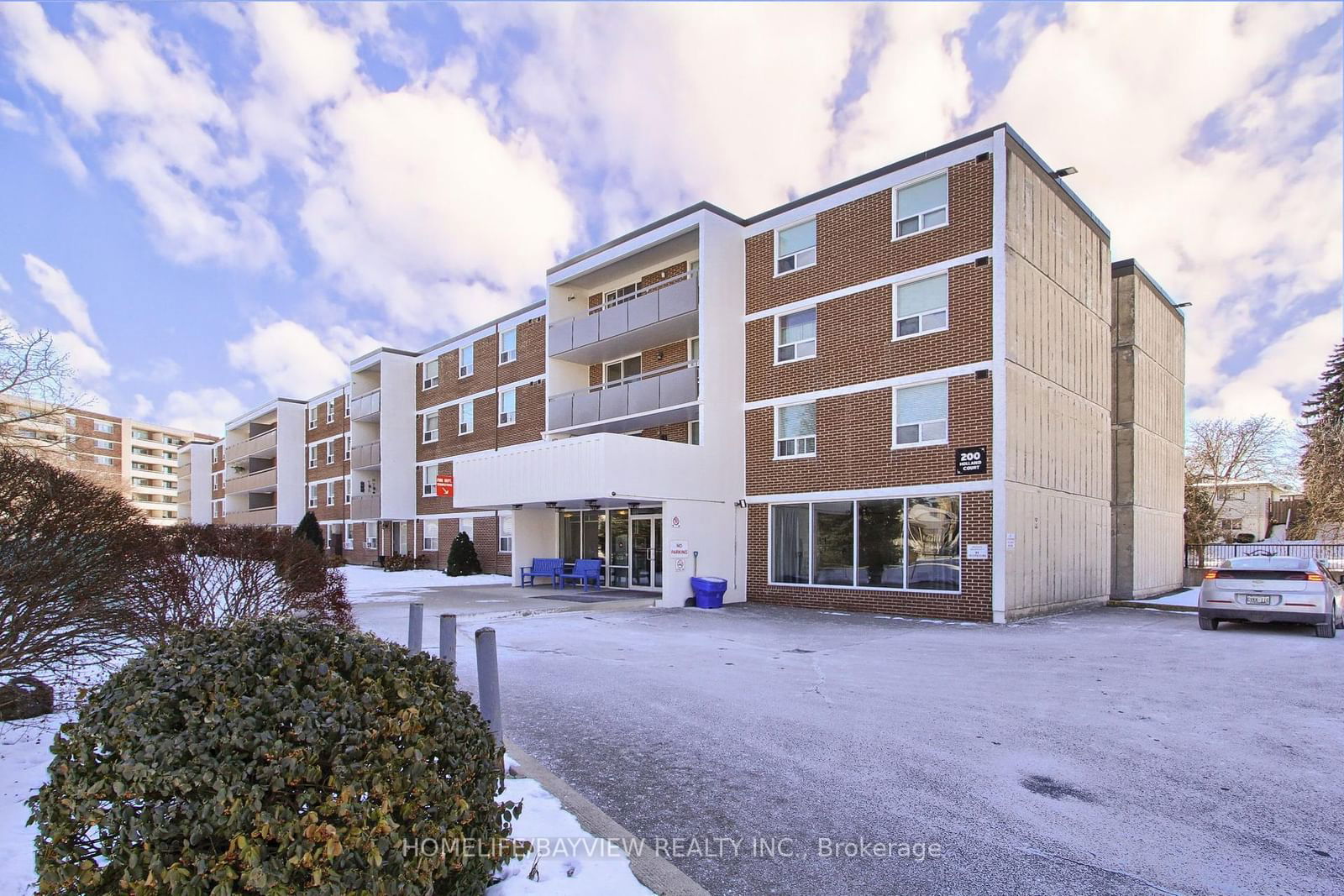 Condo sold at 303-200 Holland Court, Bradford West Gwillimbury, Bradford, L3Z 1R8 - MLS: N11927145