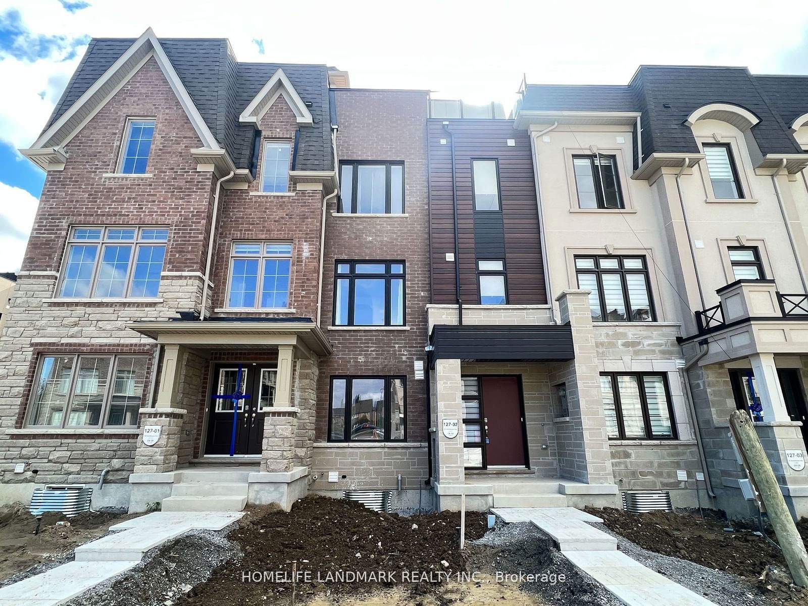 Townhouse for lease at 33 Guardhouse Crescent, Markham, Unionville, L6C 3J7 - MLS: N11927200