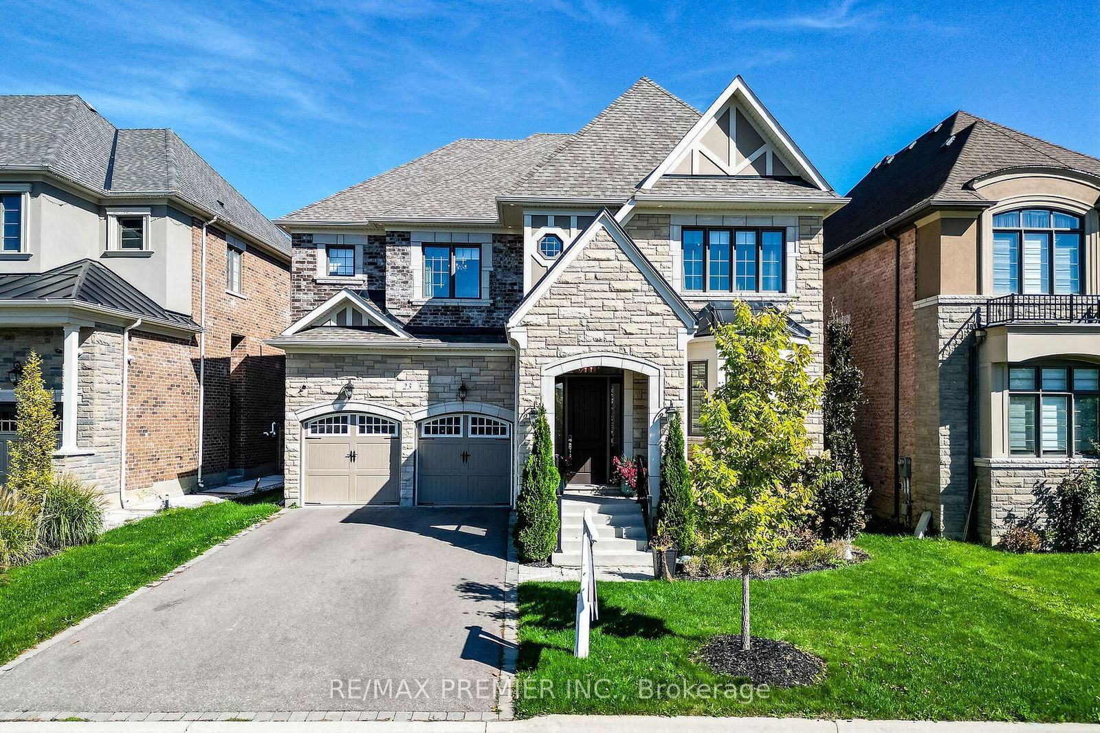 Detached House for sale at 23 Grace Lake Court, Vaughan, Kleinburg, L4H 4V2 - MLS: N11927782