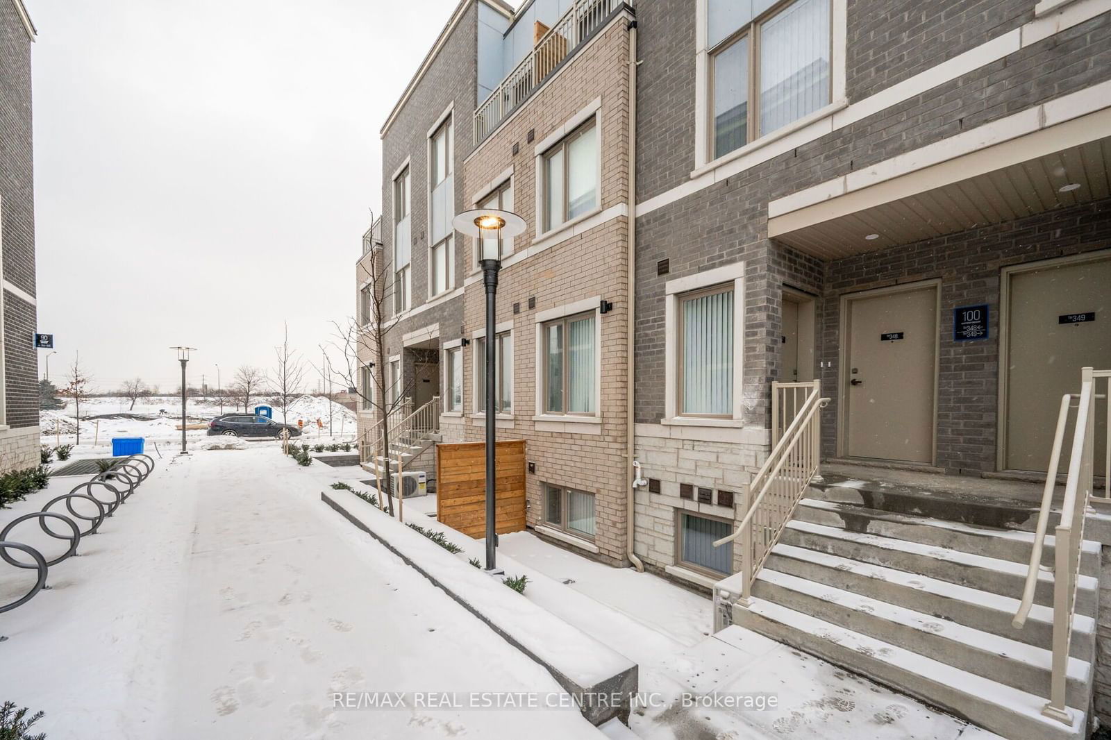 Townhouse leased at TH347-100 HONEYCRISP Crescent, Vaughan, Vaughan Corporate Centre, L4K 0N6 - MLS: N11927875