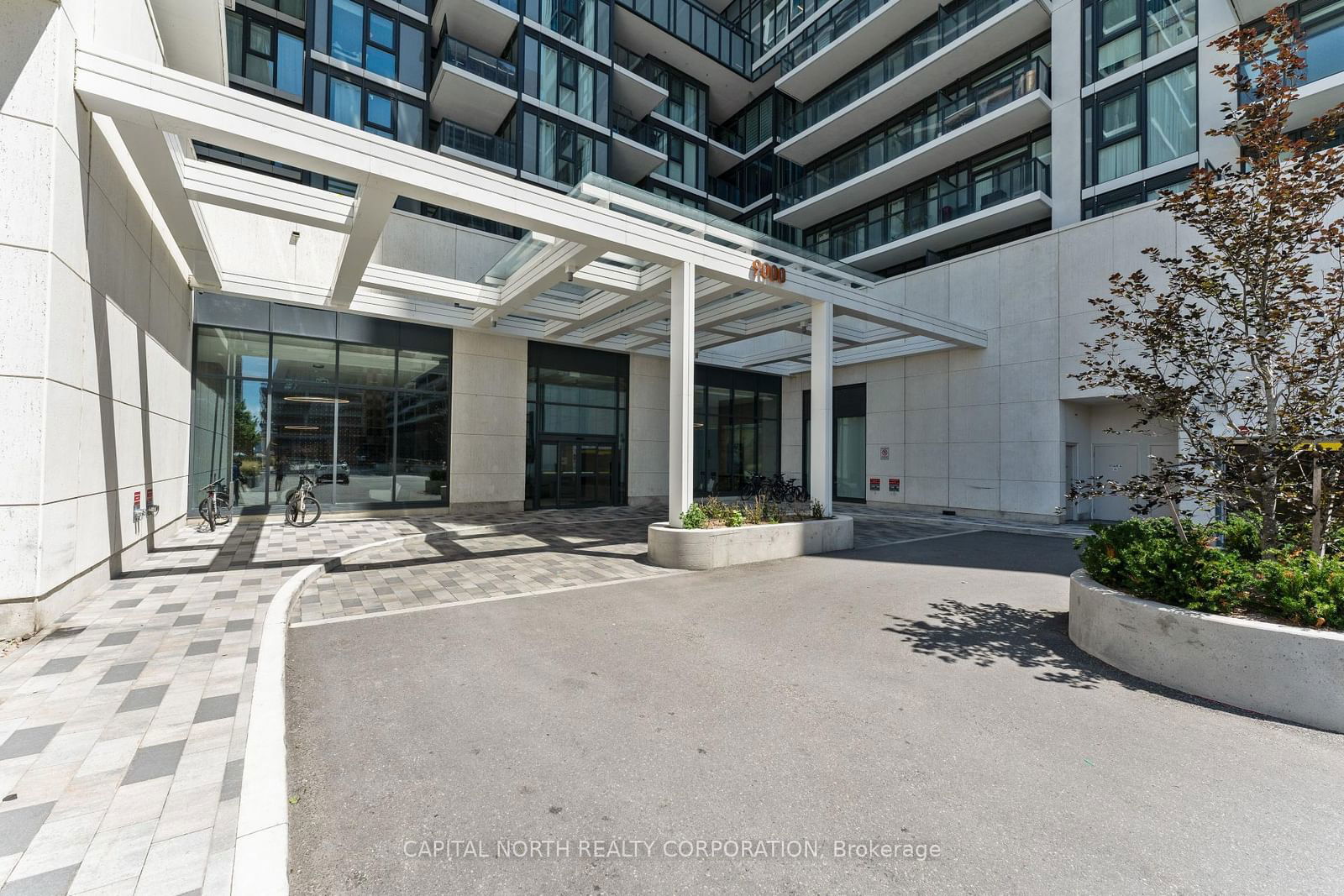 Condo sold at 319-9000 Jane Street, Vaughan, Concord, L4K 0M6 - MLS: N11927967