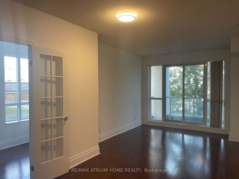 home for lease on 214-57 Upper Duke Crescent