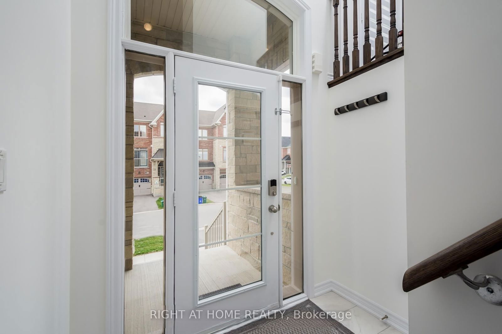 Townhouse for sale at 137 Allegranza Avenue, Vaughan, Vellore Village, L4L 1A6 - MLS: N11928033