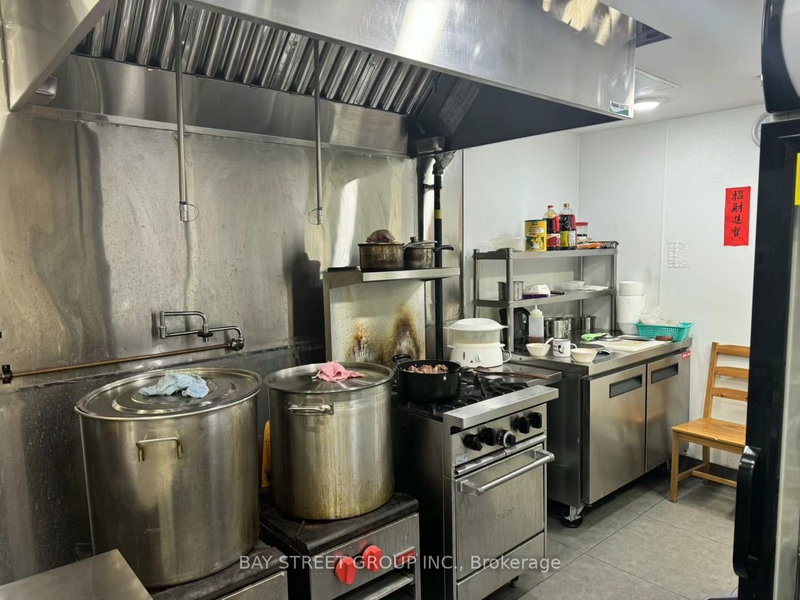 1FC6 - 9390 Woodbine Ave, Markham, L6C 0M5 | Image 3