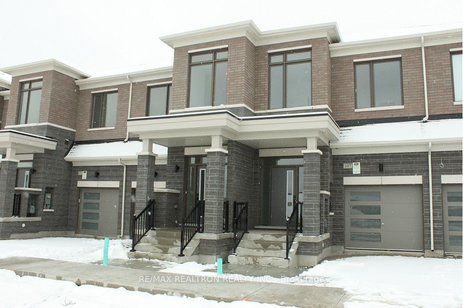 Townhouse for lease at 107 Schmeltzer Crescent, Richmond Hill, Rural Richmond Hill, L4E 1J1 - MLS: N11928511