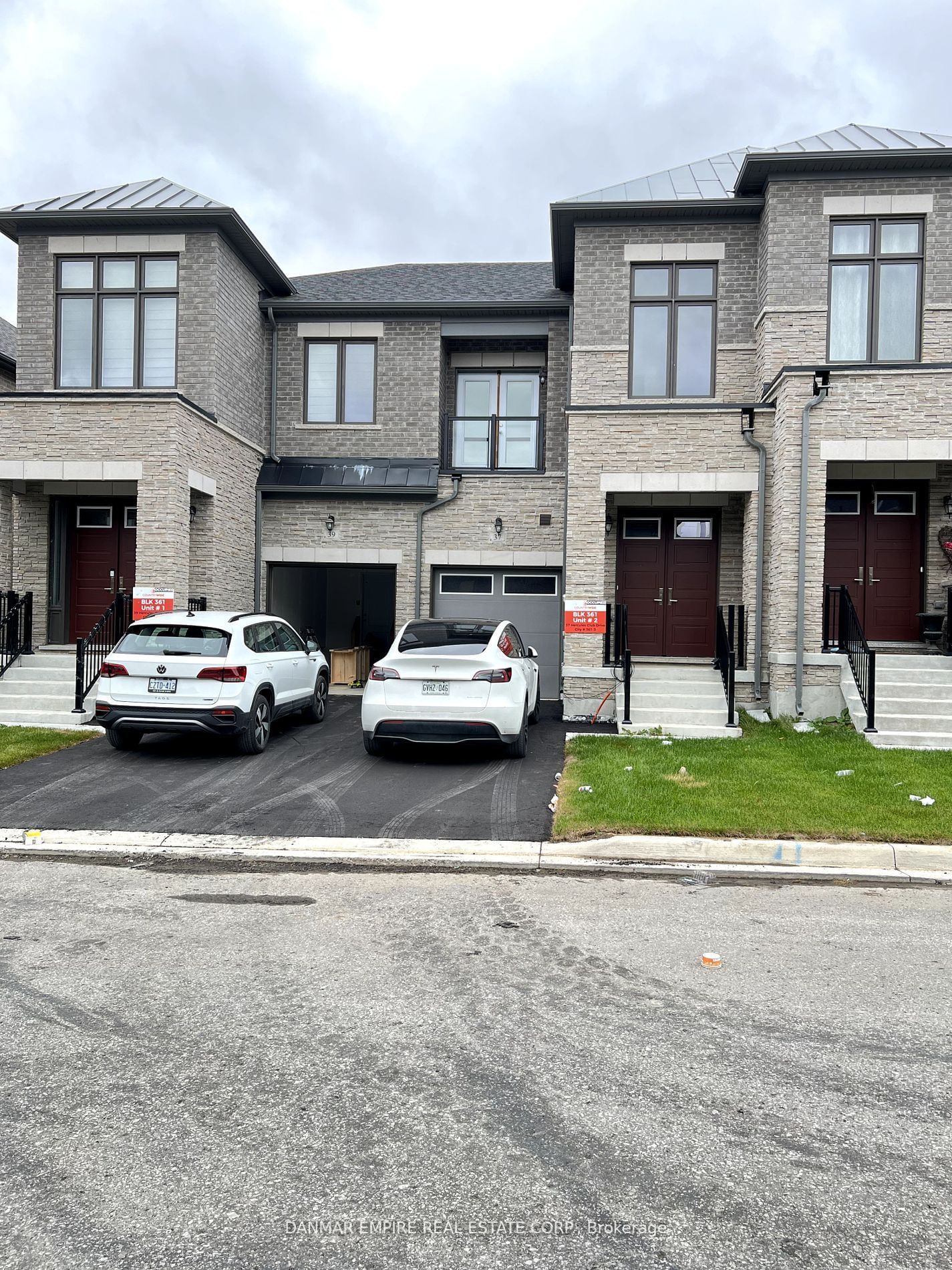 Townhouse for lease at 37 Hercules Club Drive, Richmond Hill, Rural Richmond Hill, L4E 1K7 - MLS: N11928935