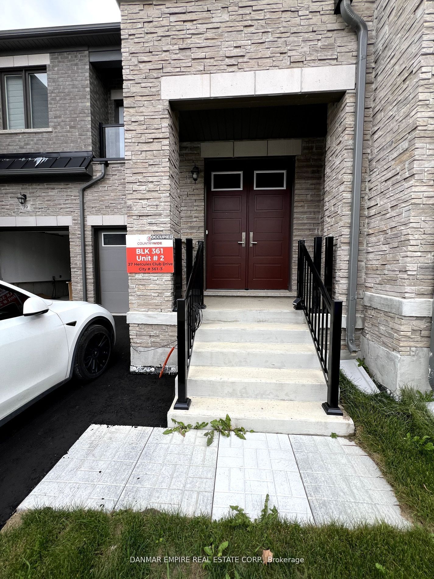 Townhouse for lease at 37 Hercules Club Drive, Richmond Hill, Rural Richmond Hill, L4E 1K7 - MLS: N11928935