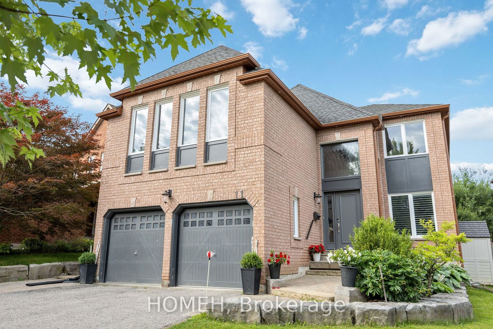 Detached House for sale at 11 Bonny Meadows Drive, Aurora, Aurora Highlands, L4G 6M6 - MLS: N11929168