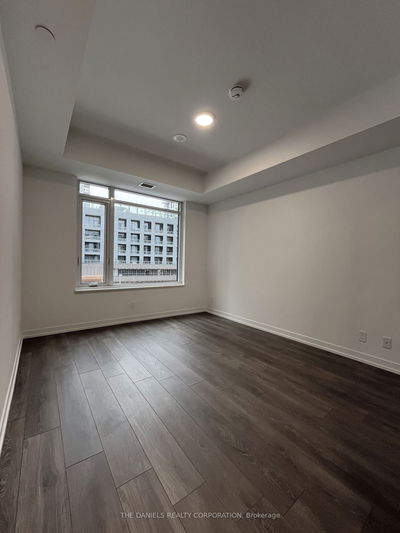 Unit 430 — 8 Beverley Glen Blvd, Vaughan - Beverley Glen image-0-2