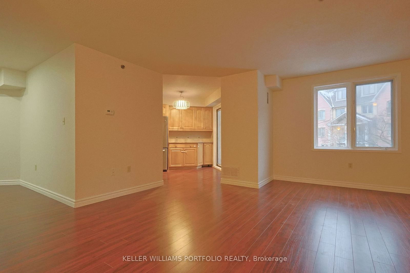 Townhouse for lease at 733-75 Weldrick Road, Richmond Hill, Observatory, L4C 0H9 - MLS: N11930182