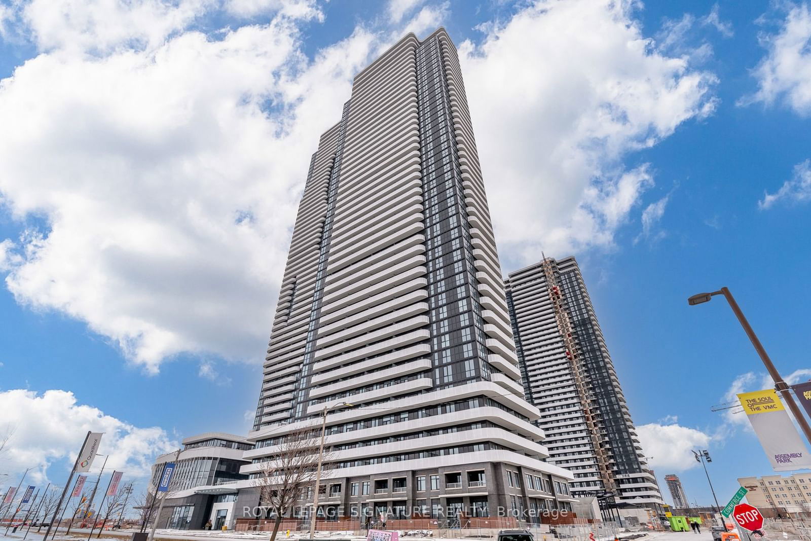 Condo leased at 1611-195 Commerce Street, Vaughan, Vaughan Corporate Centre, L4K 5Z7 - MLS: N11931016