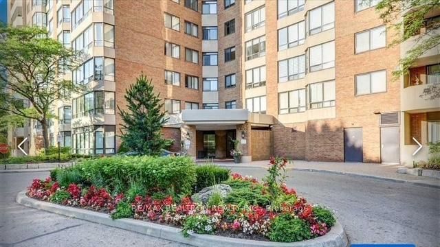 Condo for sale at 908-7601 Bathurst Street, Vaughan, Crestwood-Springfarm-Yorkhill, L4J 4H5 - MLS: N11931253