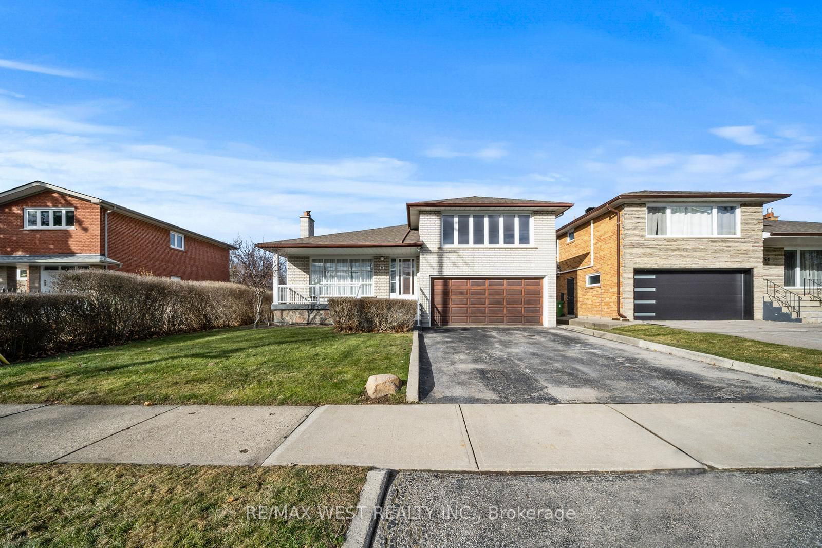 Detached House for sale at 56 Summitcrest Drive, Toronto, Willowridge-Martingrove-Richview, M9P 1H5 - MLS: N11931285