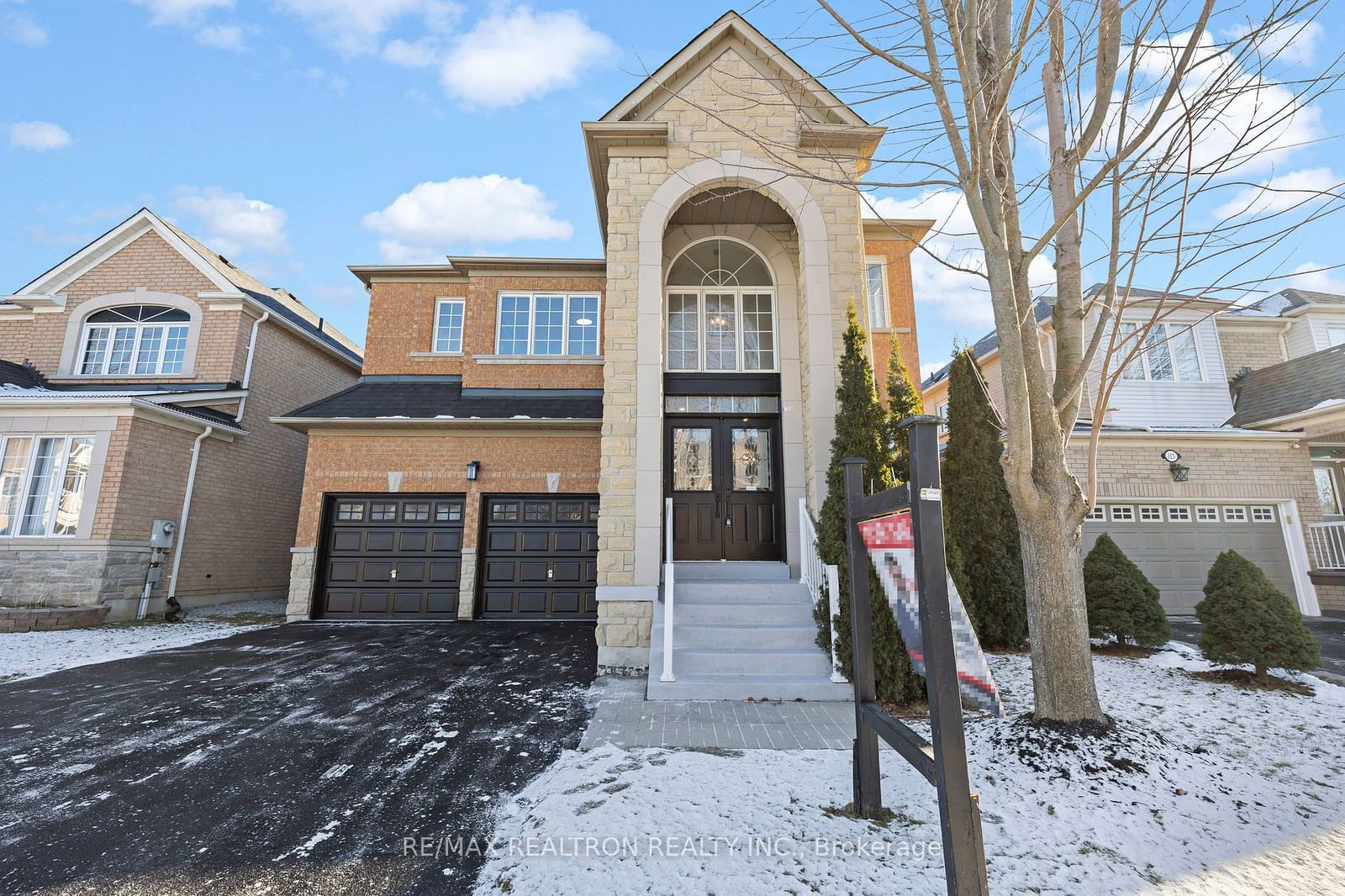 Detached House for sale at 111 Saffron Street, Markham, Greensborough, L6E 1Y8 - MLS: N11931448